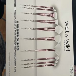 New wet n wild make up brushes